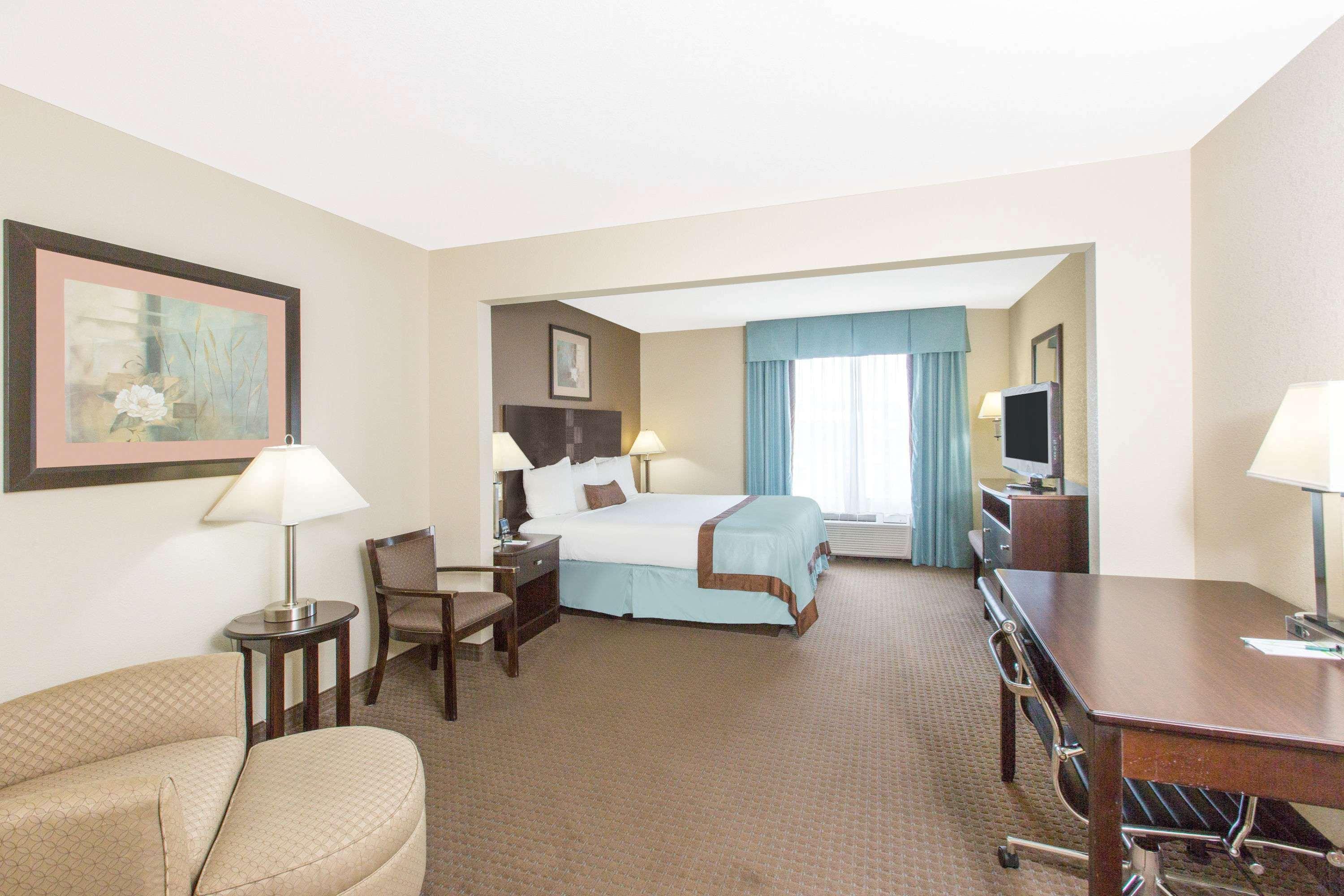 Hotel Wingate By Wyndham Southport Esterno foto